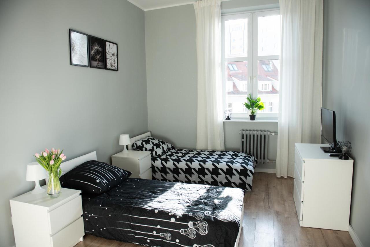 Apartament Przy Fontannach Lägenhet Gliwice Exteriör bild