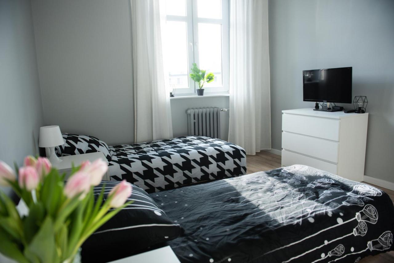 Apartament Przy Fontannach Lägenhet Gliwice Exteriör bild